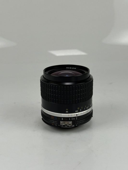 Nikon Ais NIKKOR 28mm f2 MF Lens manual focus