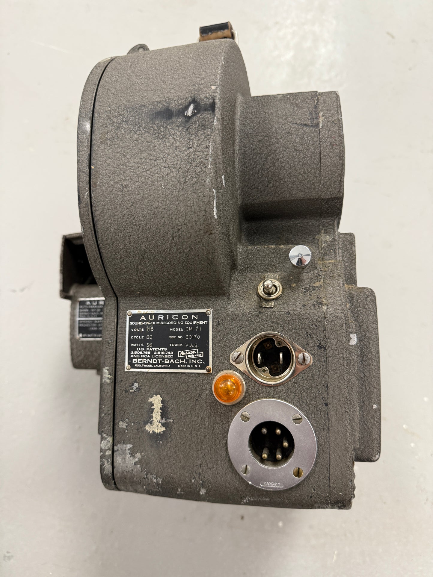 BACH Auricon CM-71 Cinema Sound Camera w/parralax viewfinder Kodak 15mm lens