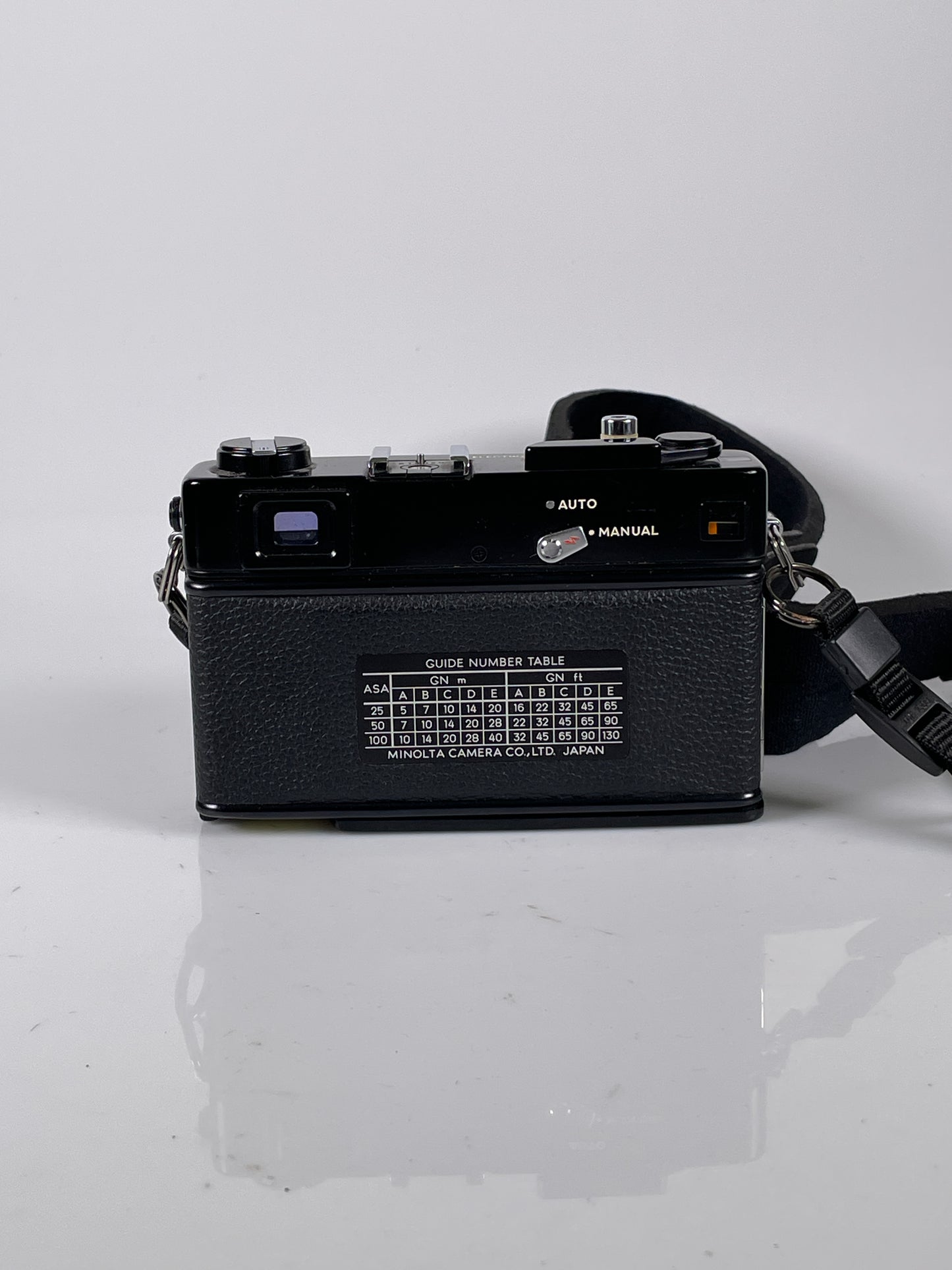 MINOLTA Hi Matic E Rangefinder 35mm Film Camera Black