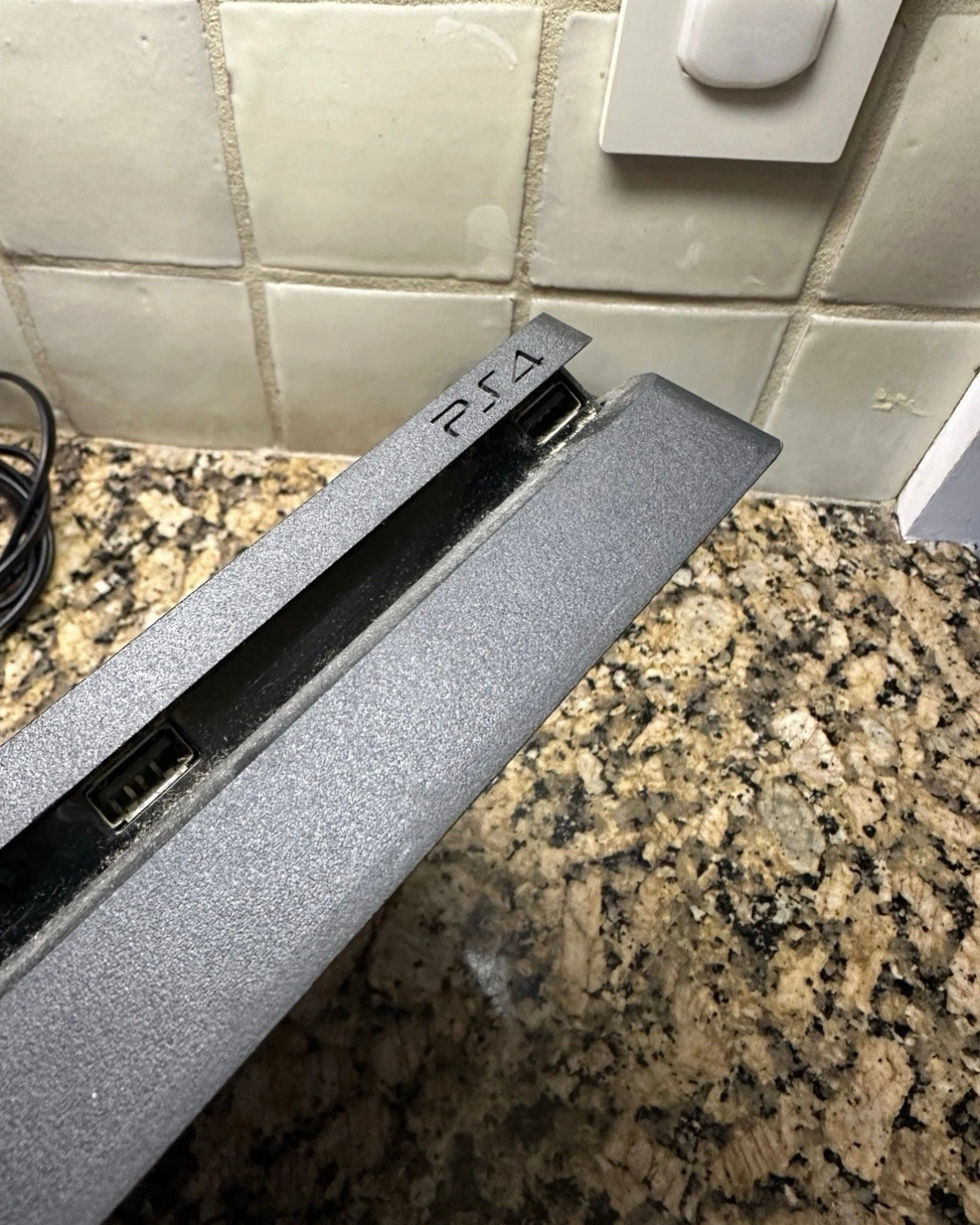 sony ps4 slim game console 1tb With 2 Controllers, Turtle Beach Headphones