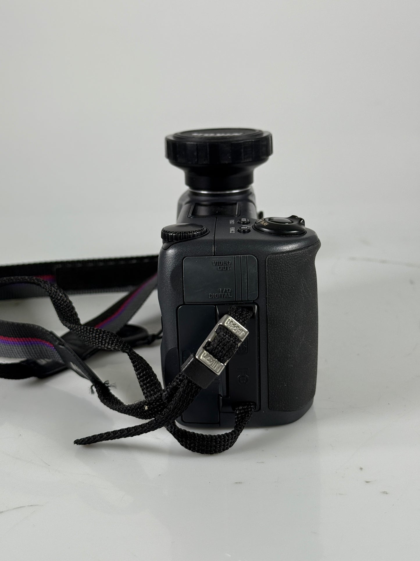 NIKON Coolpix 990 3.34MP CCD Y2K Digicam Digital Camera + WC-E24