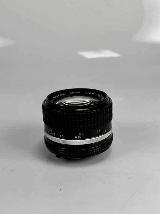 Nikon Ai-s ais Nikkor 28mm f2.8 Wide Angle MF Lens