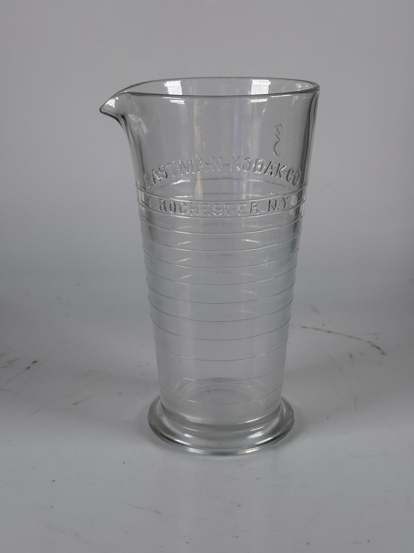 Eastman Kodak Co Photographic 24 oz Glass Measuring Beaker Rochester, N.Y.