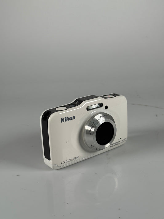 Nikon Coolpix S31 Waterproof 10.1mp Camera White