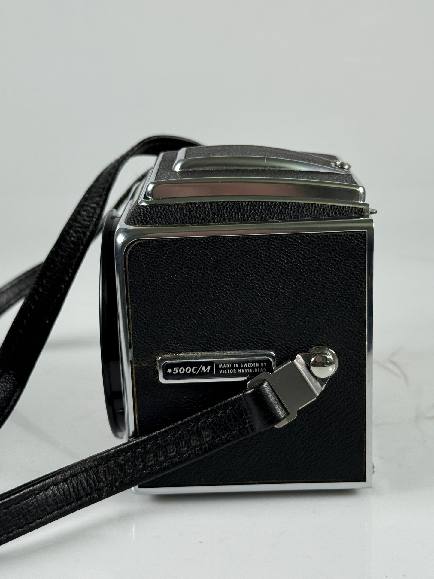 HASSELBLAD 500CM 500C/M CAMERA Body waist level WLF Chrome and crank