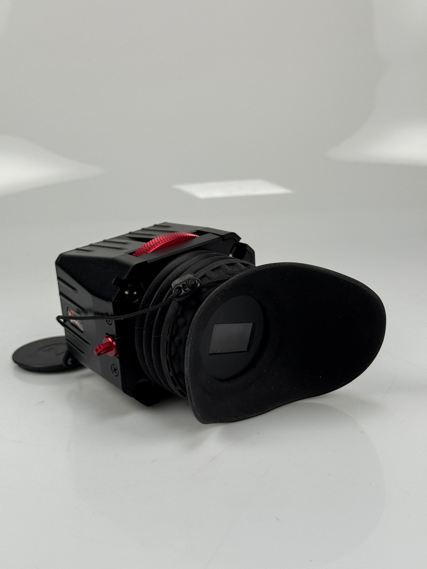 Zacuto USA Z-Finder Pro 2.5X (3.2") DSLR Optical Viewfinder with frame