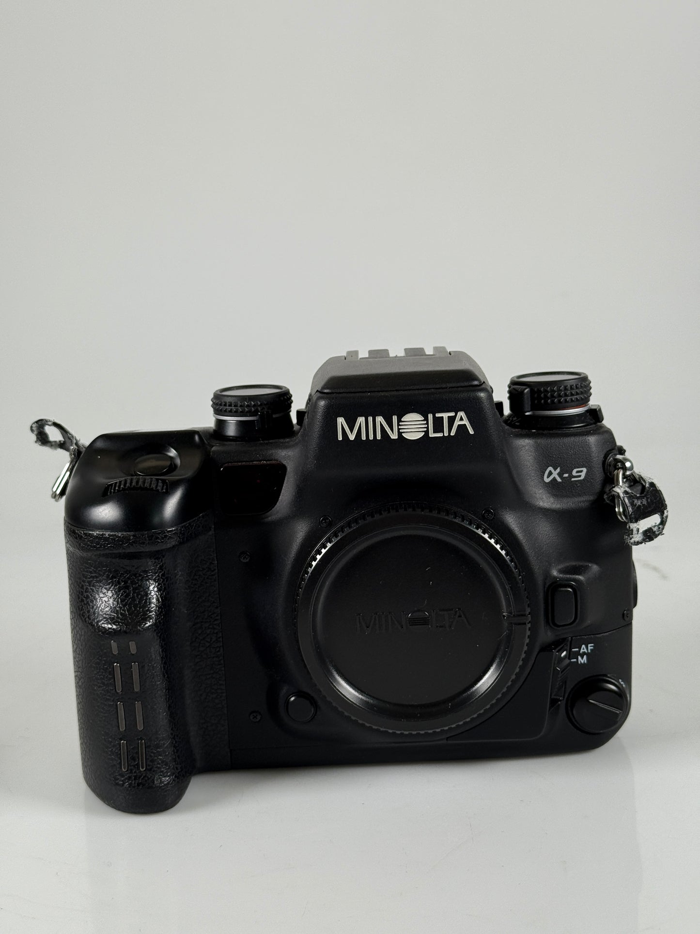 Minolta α9 a9 Maxxum Dynax Alpha 9 SLR 35mm Film Camera