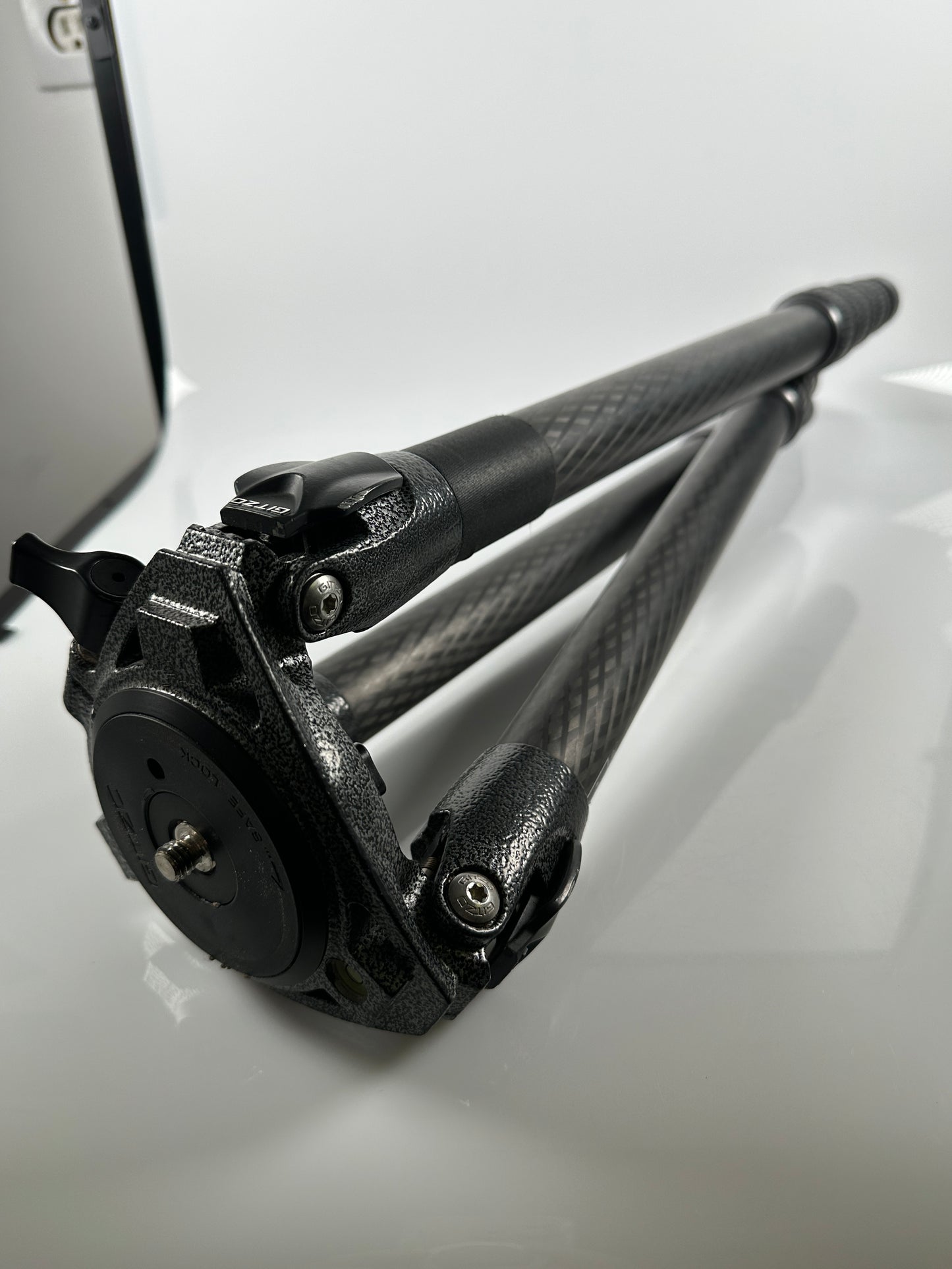Gitzo Systematic GT3543LS Series 3 4-Section Carbon Fiber Tripod