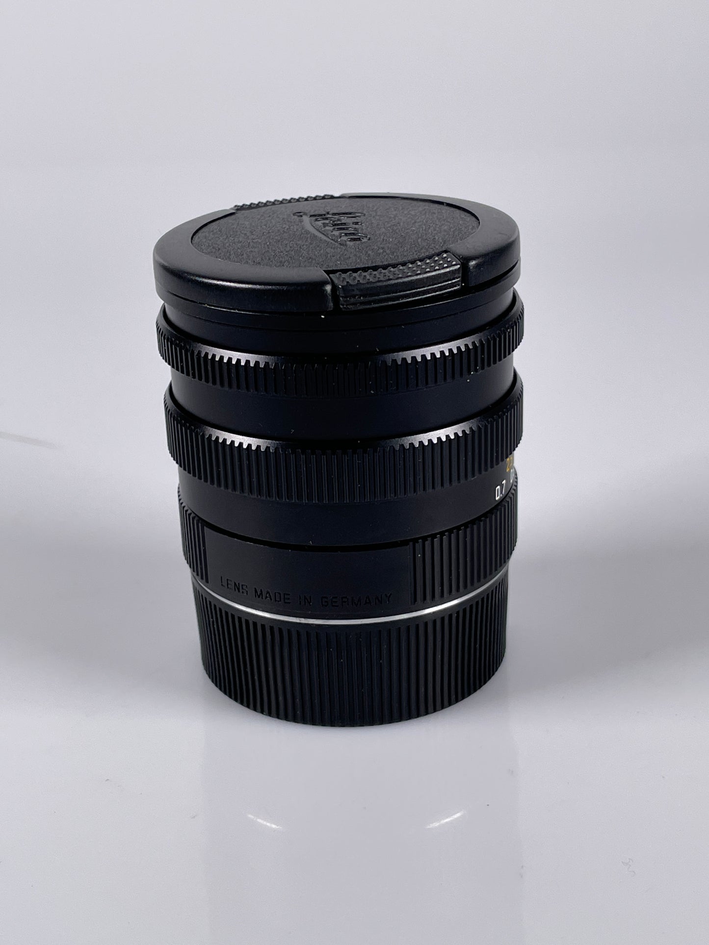 Leica Summilux-M 50mm F1.4 Pre-Asph Black Lens