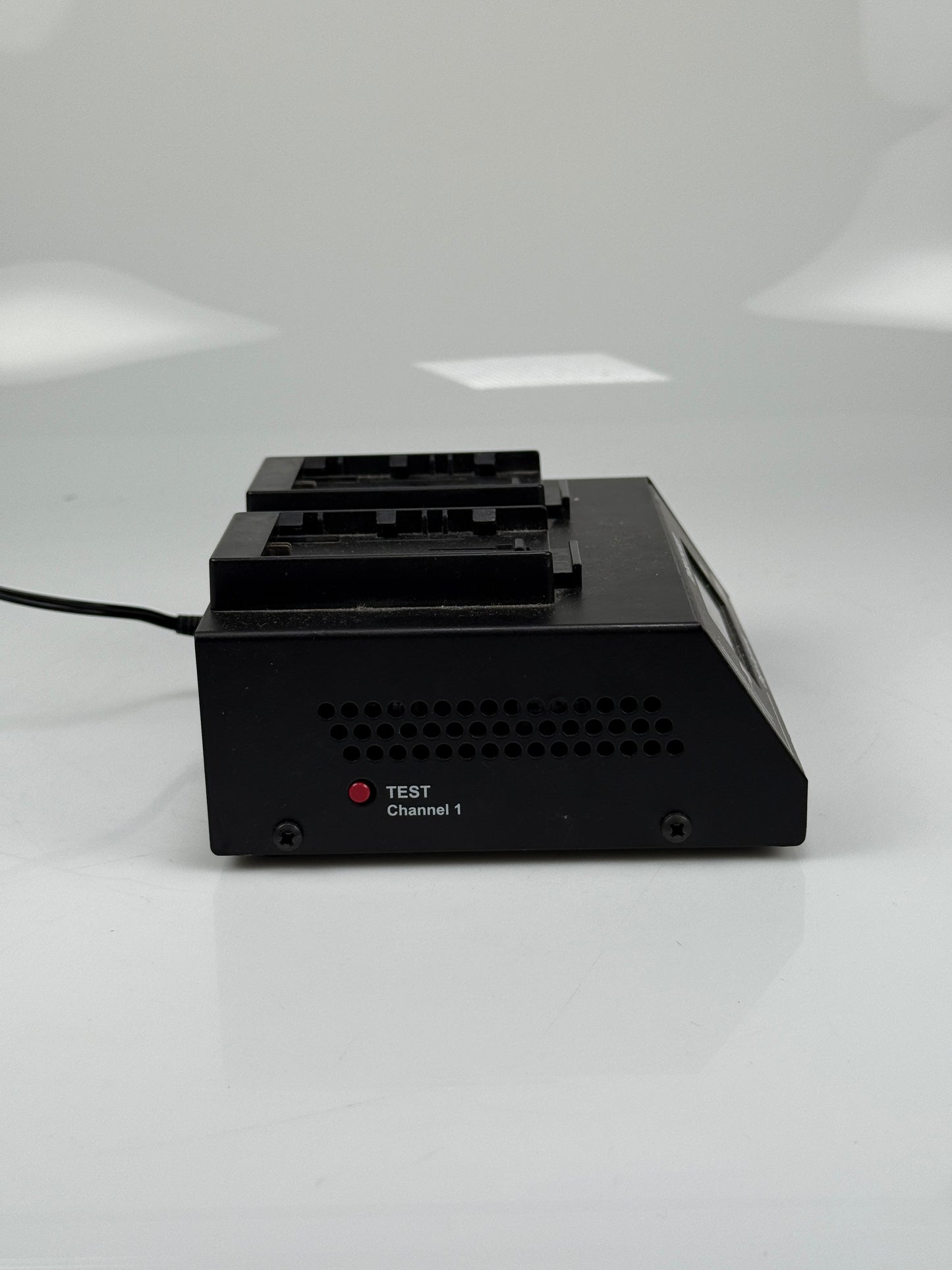 Dolgin Engineering TC200-i Fast Charger for Canon LP-E6 5D Batteries