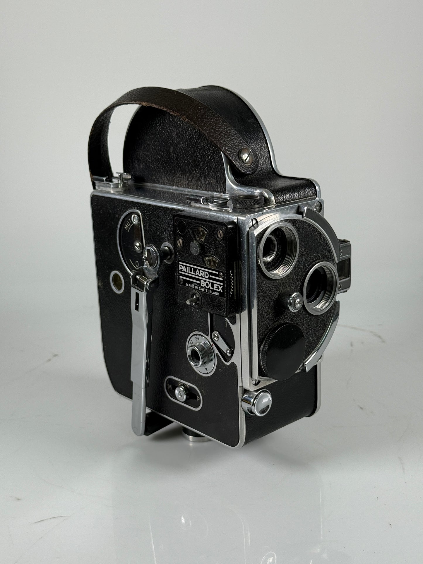 BOLEX Reflex Vintage H16 16mm MOVIE CAMERA with case