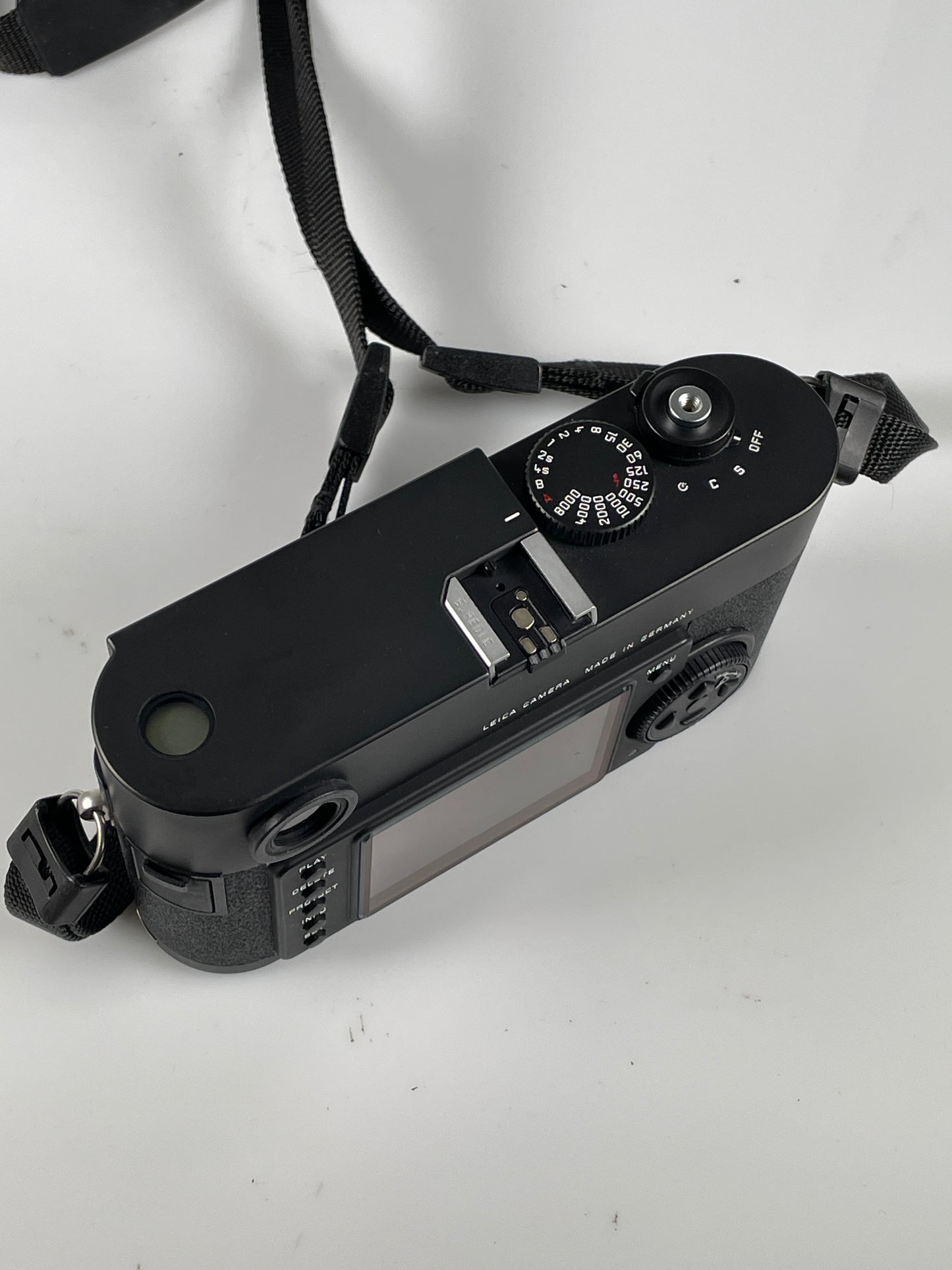 Leica M8 10.3MP Rangefinder Digital Camera Body - Black