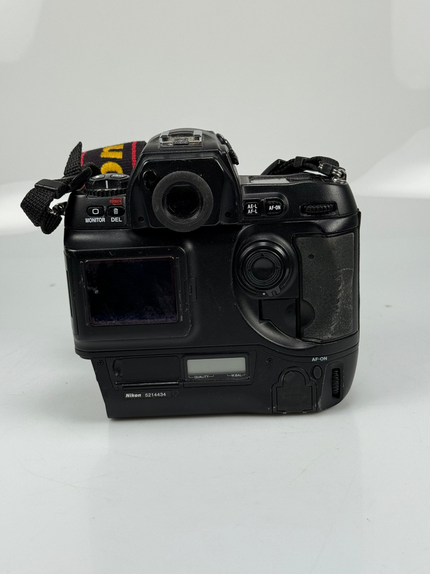 Nikon D1H 2.7MP Digital SLR Camera Body