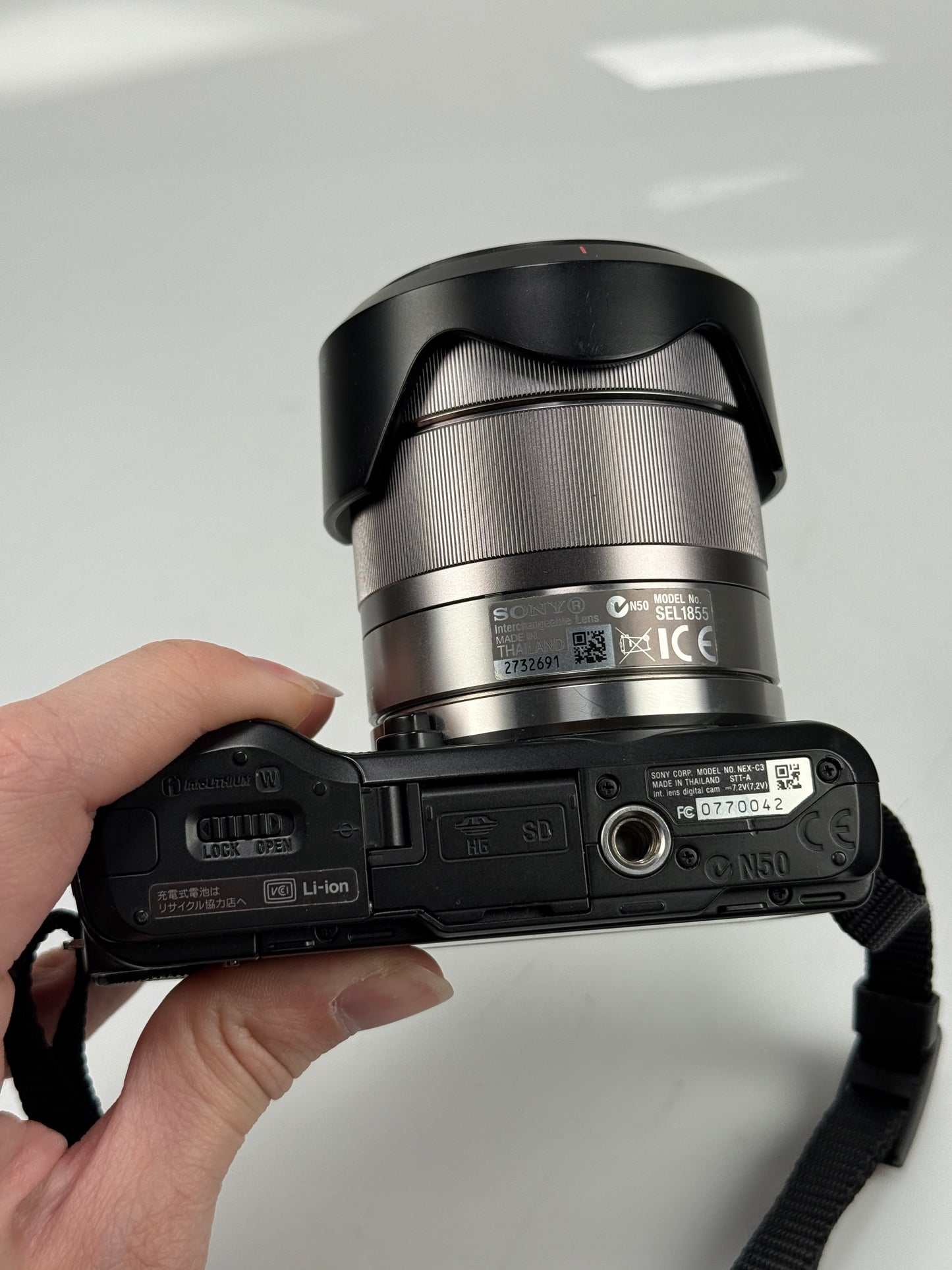 Sony Alpha NEX-C3 16.2 MP Mirrorless Digital Camera silver with 18-55mm lens kit