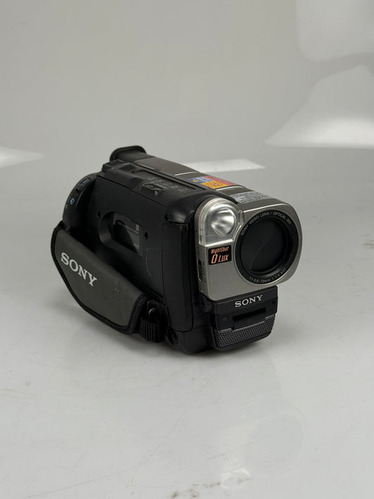 Sony CCD-TRV57 Hi8 Analog Camcorder - Record Transfer Watch Video8