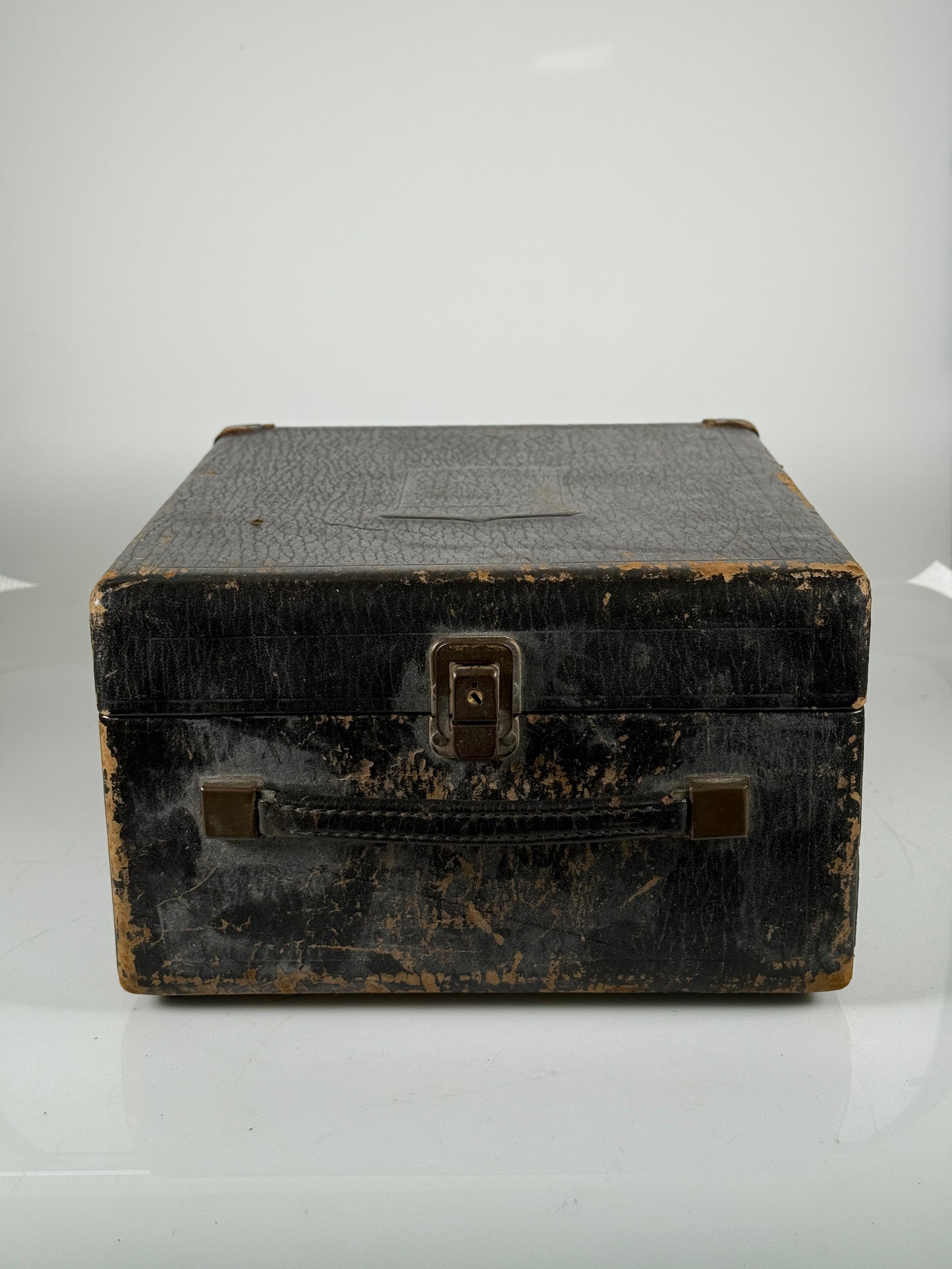 BOLEX Reflex Vintage H16 16mm MOVIE CAMERA with case