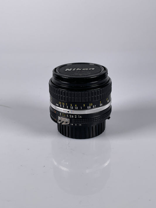 Nikon AIS Nikkor 50mm F1.4 Standard MF Lens LATE