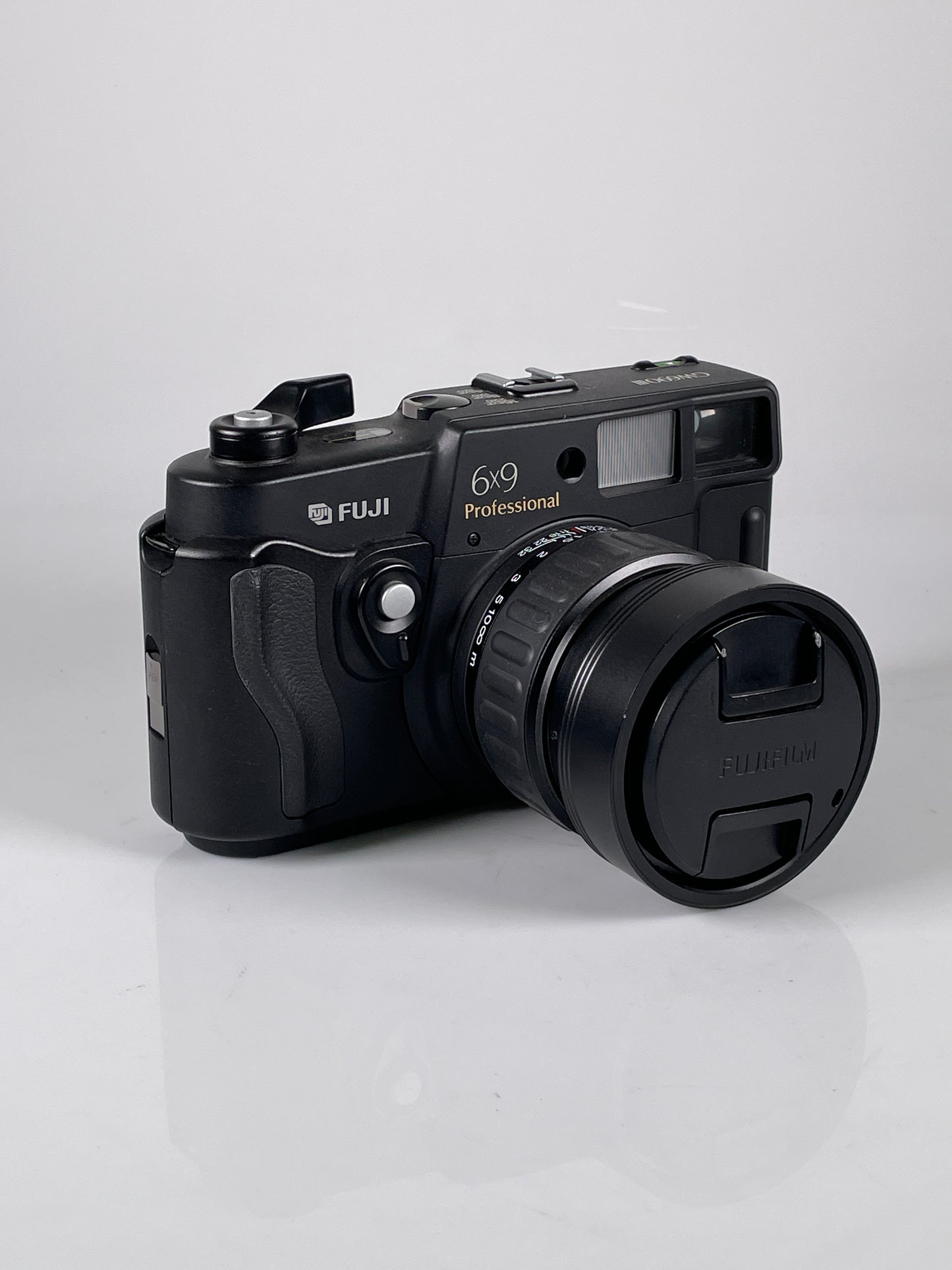 Fuji Fujifilm GW690 III 6x9 Film Camera 90mm F3.5 Lens