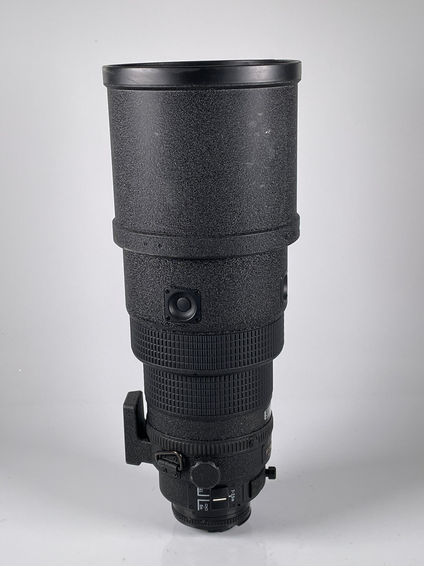 Nikon NIKKOR AF-I 300mm f2.8 D ED Lens