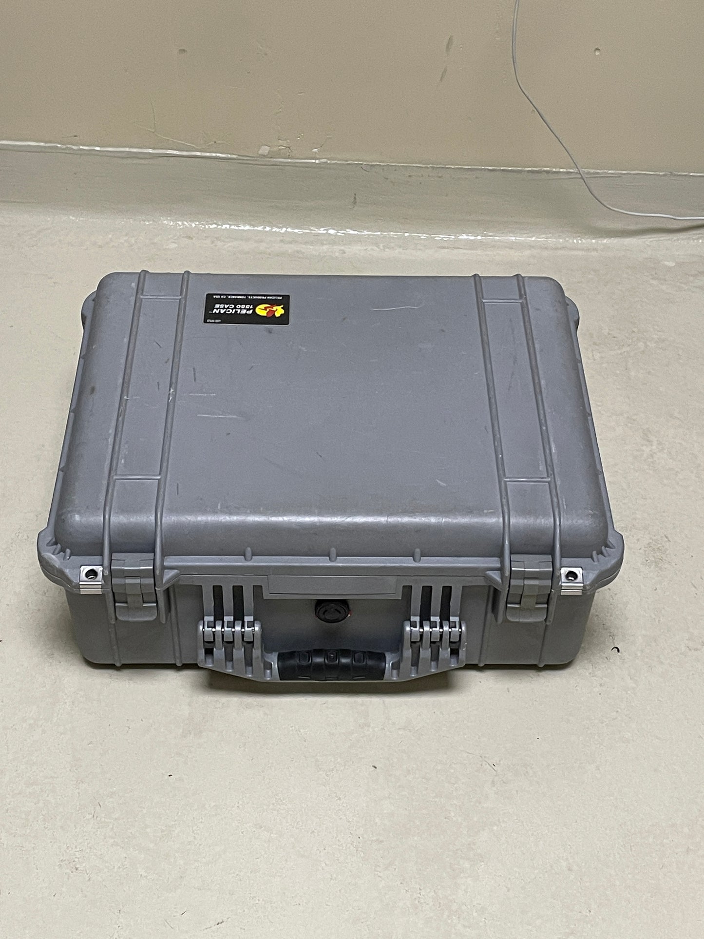 Pelican 1550 Protector Case 20.7 × 17.2 × 8.4" grey Water Tight