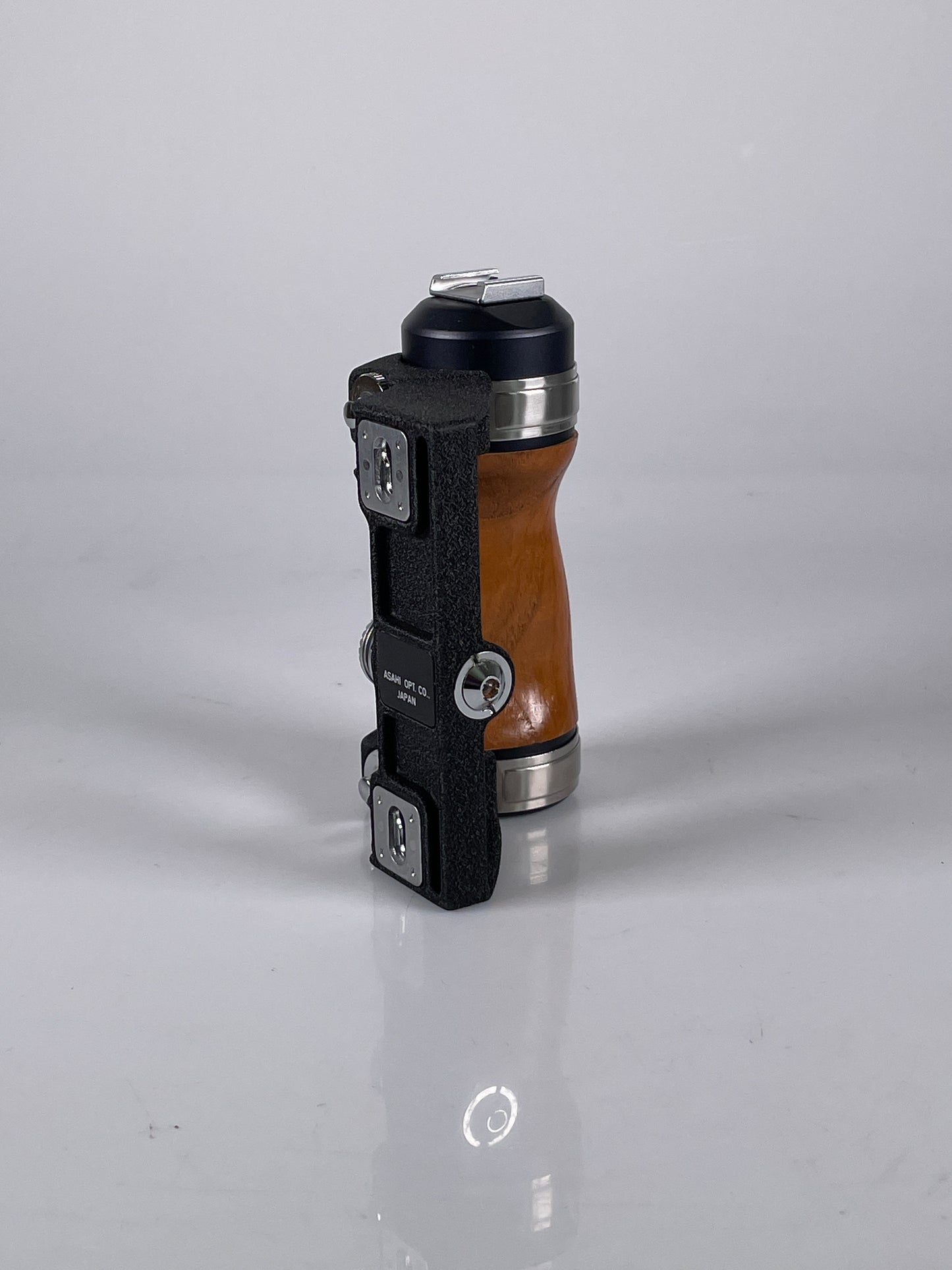 Pentax Wood Hand Grip for Pentax 6x7 67 67II Camera