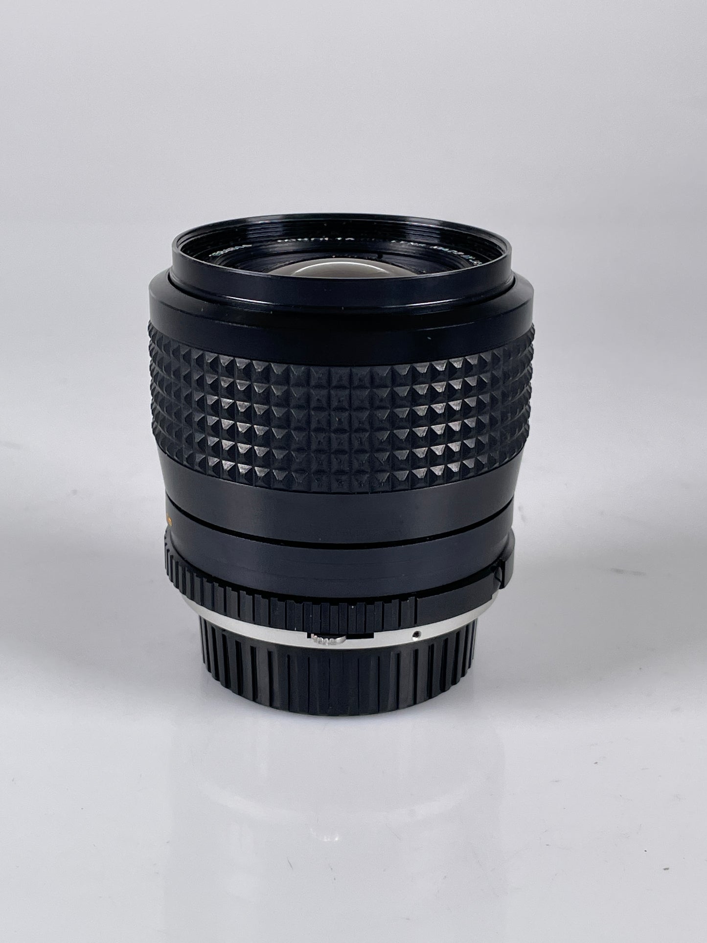 Minolta MC W.Rokkor SI 28mm f2.5 Wide angle MF Lens