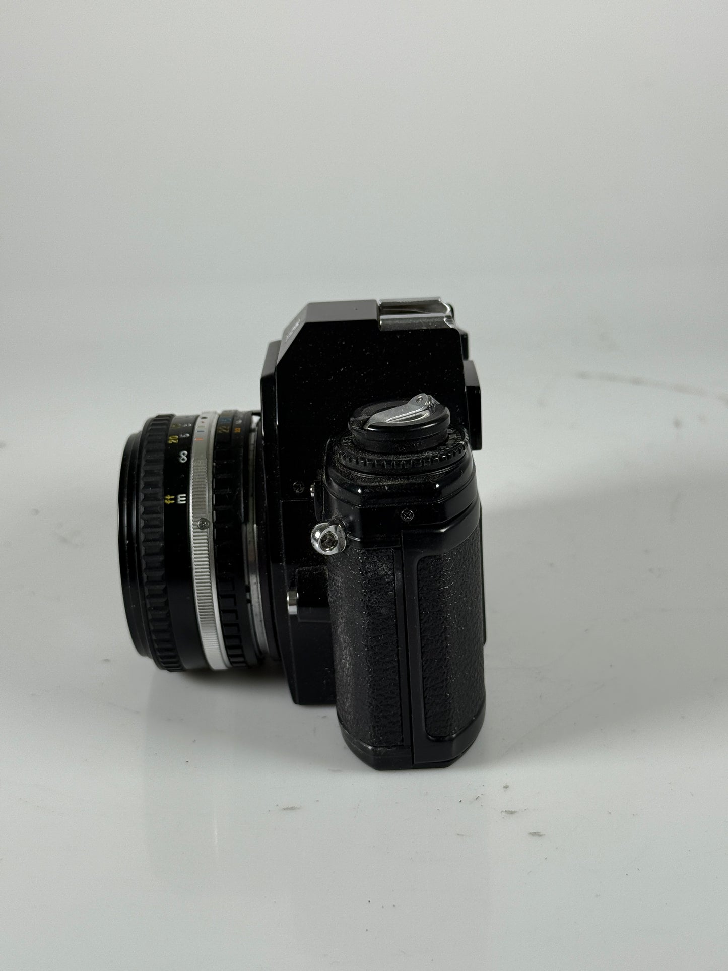Nikon EM 35mm Film SLR Camera w/ Series E Nikon 50mm f1.8 Prime Lens