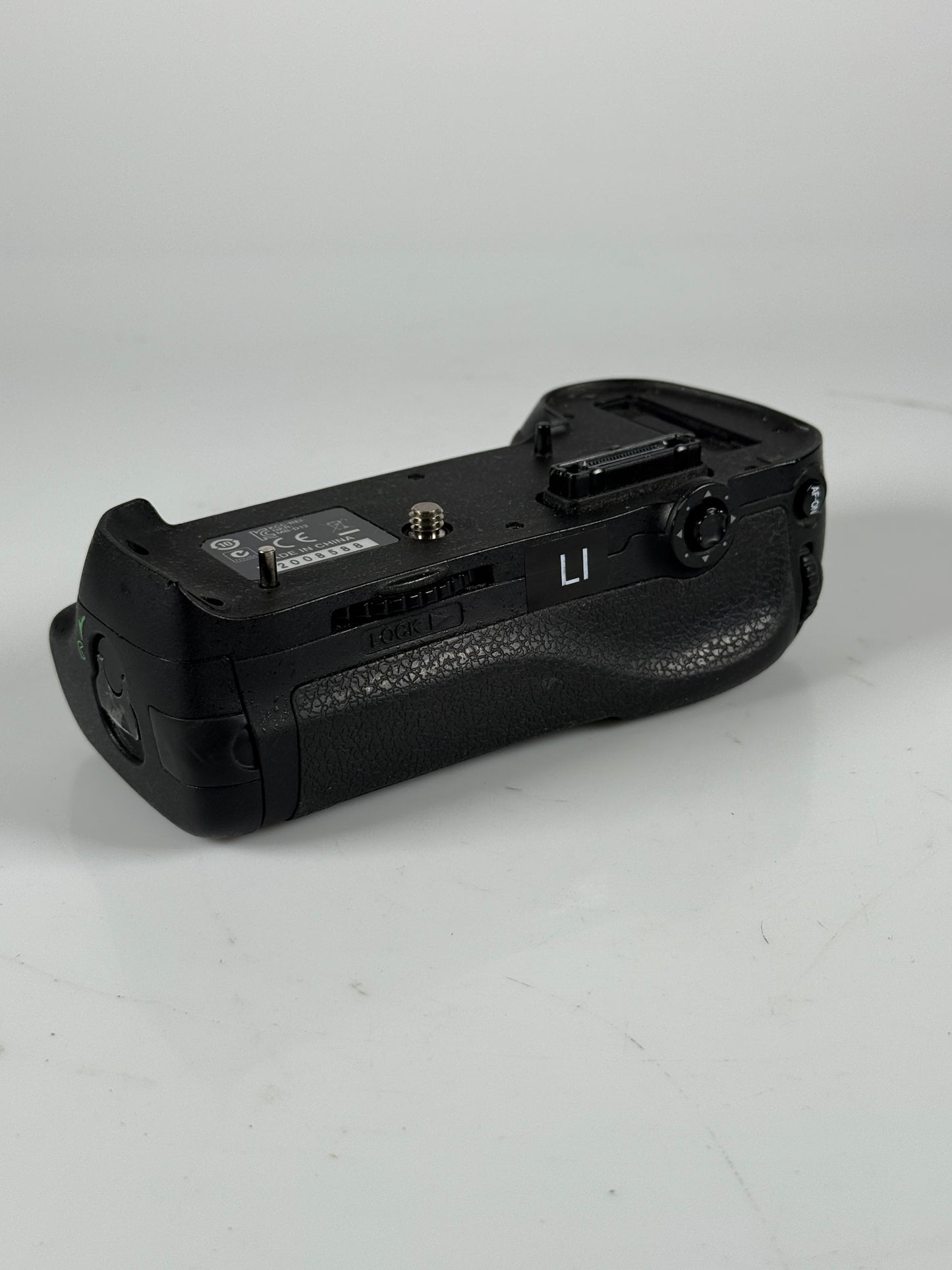 Genuine OEM Nikon MB-D12 Battery Grip for D800/D800E/D810/D810A