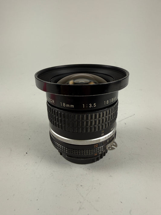 Nikon Ai-s Nikkor 18mm f3.5 MF Ultra Wide Lens Ais