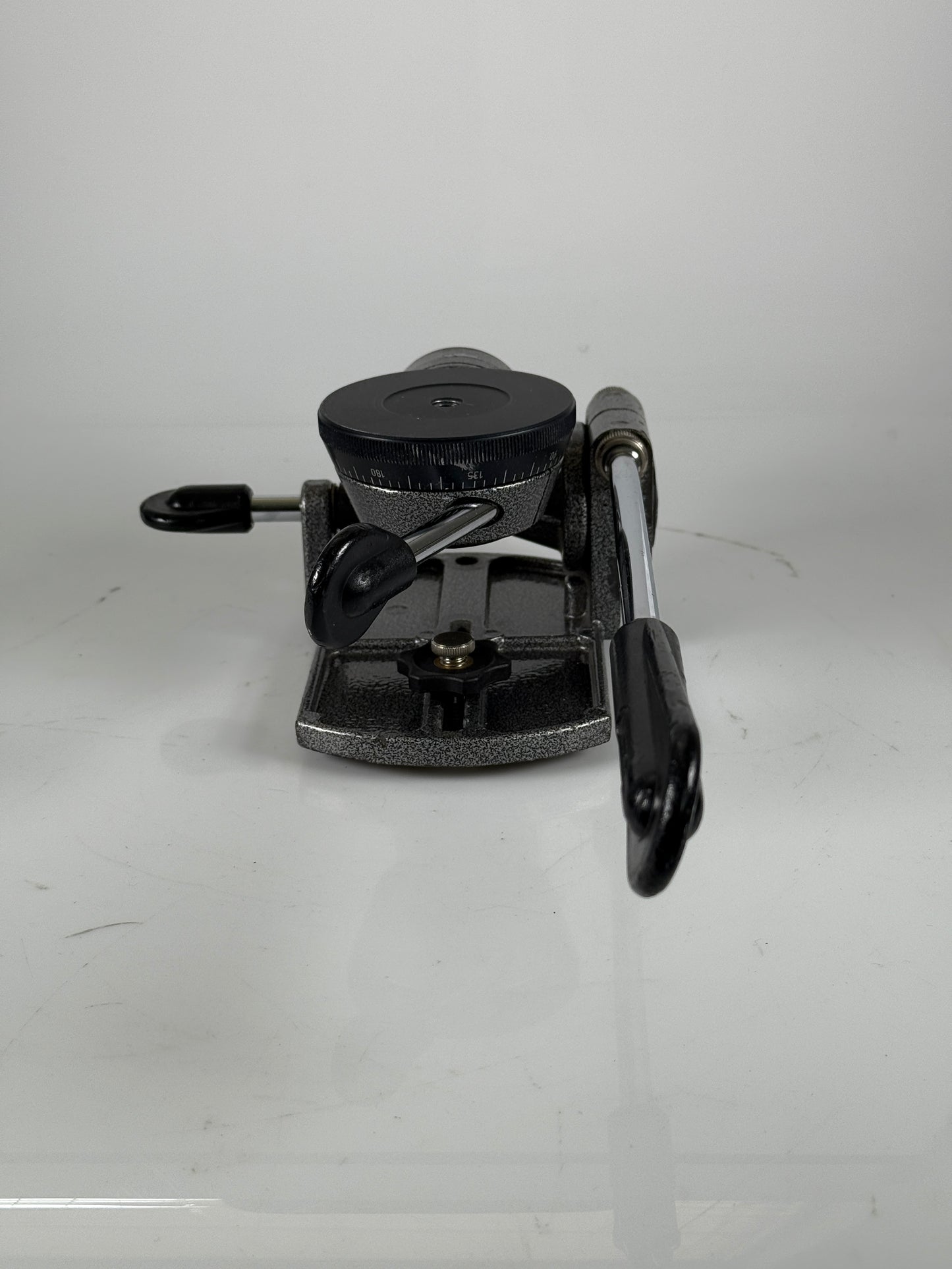 Gitzo G1570 Tripod Head (3-Way Tilt)