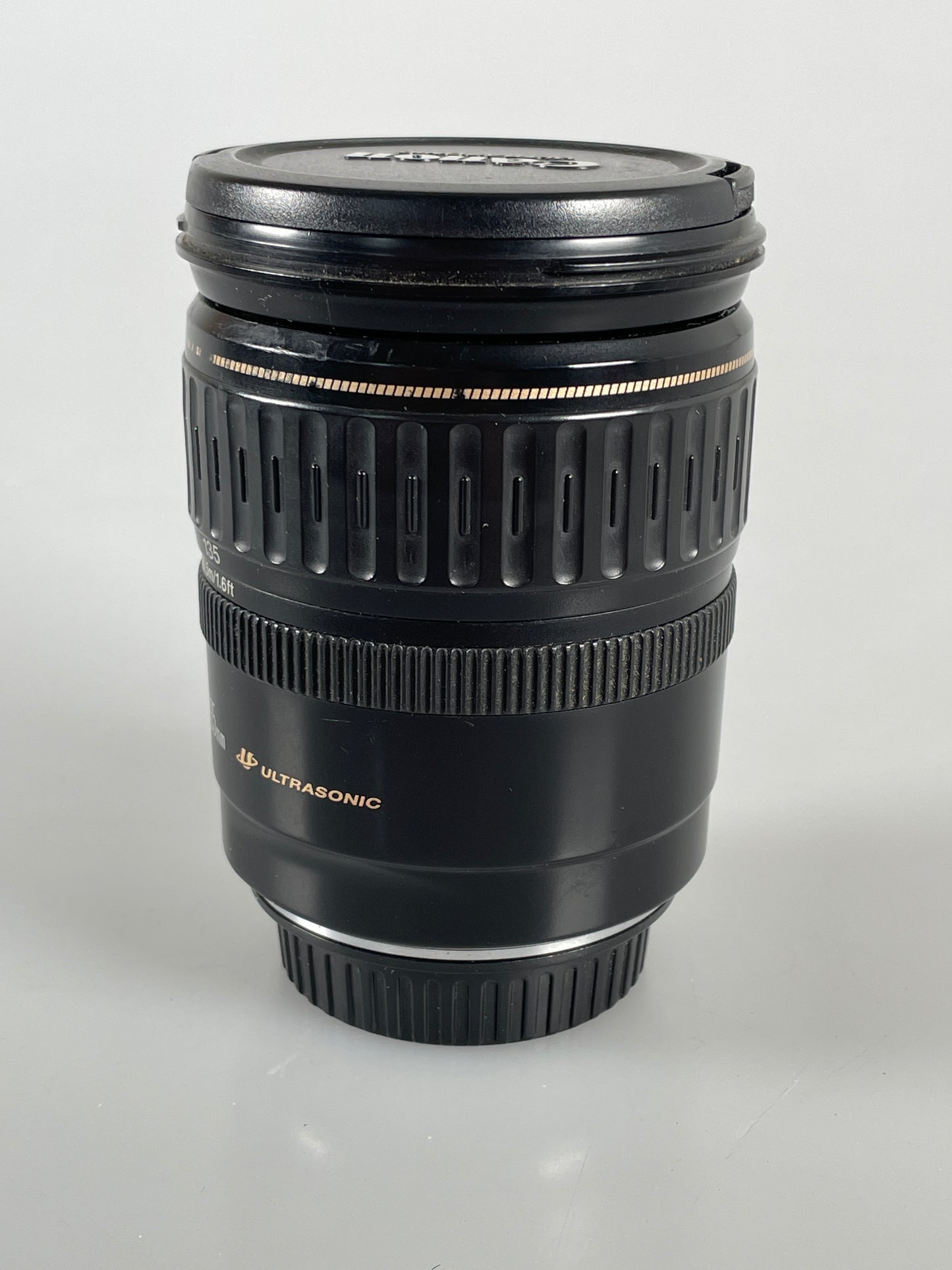 Canon EF 28-135mm f3.5-5.6 IS USM lens