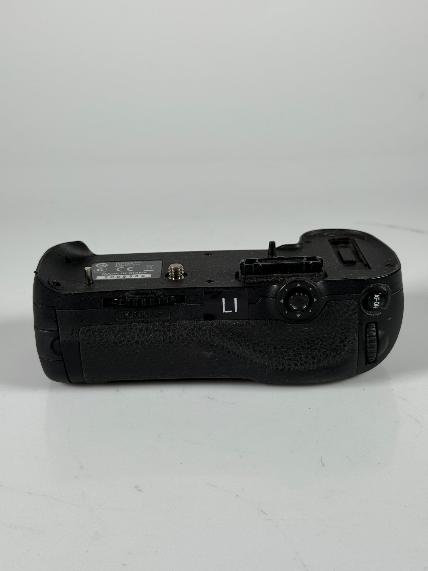 Genuine OEM Nikon MB-D12 Battery Grip for D800/D800E/D810/D810A