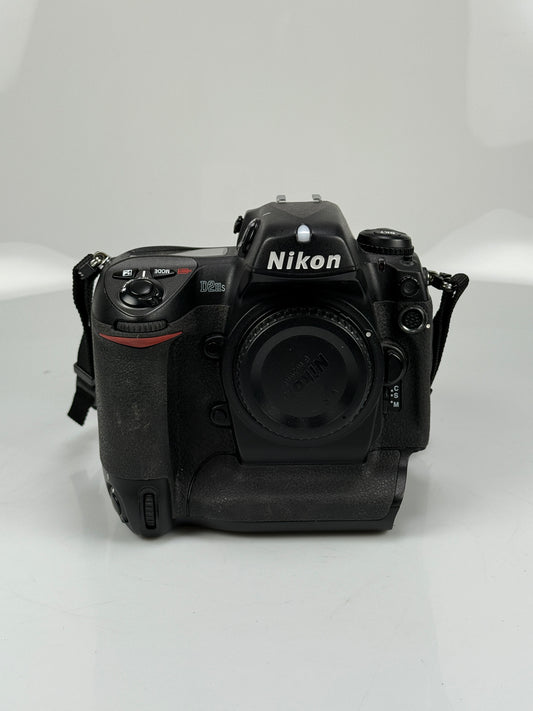 Nikon D2HS 4.1MP Digital SLR Camera Body