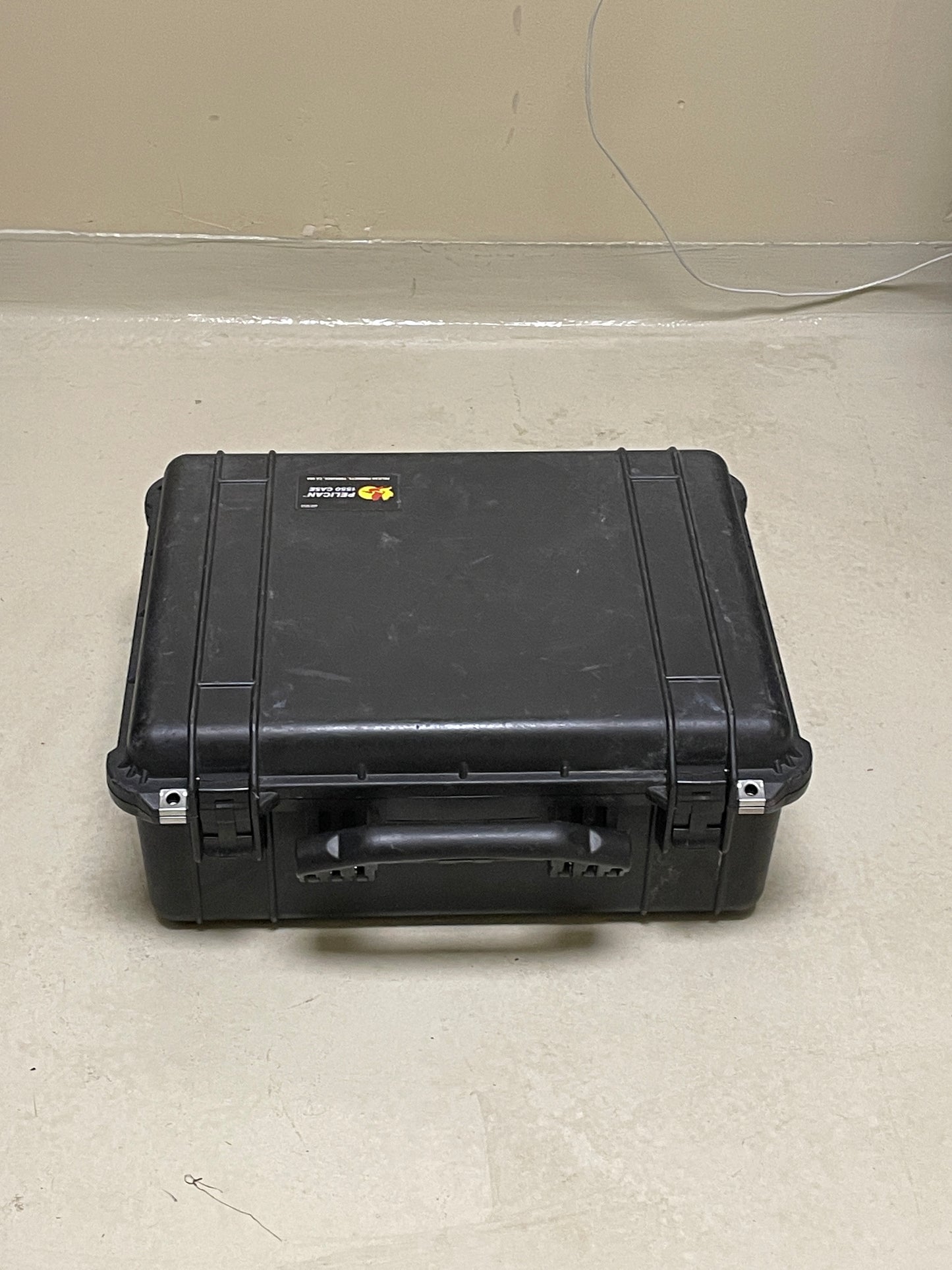 Pelican 1550 Protector Case 20.7 × 17.2 × 8.4" Black Water Tight