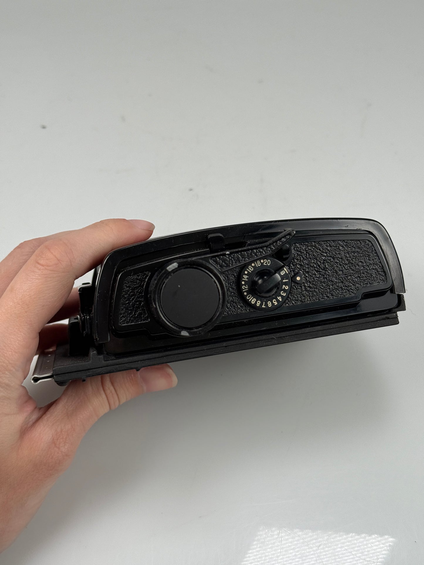 GRAFLEX INC RH20 6X7 220 CAMERA ROLL FILM HOLDER