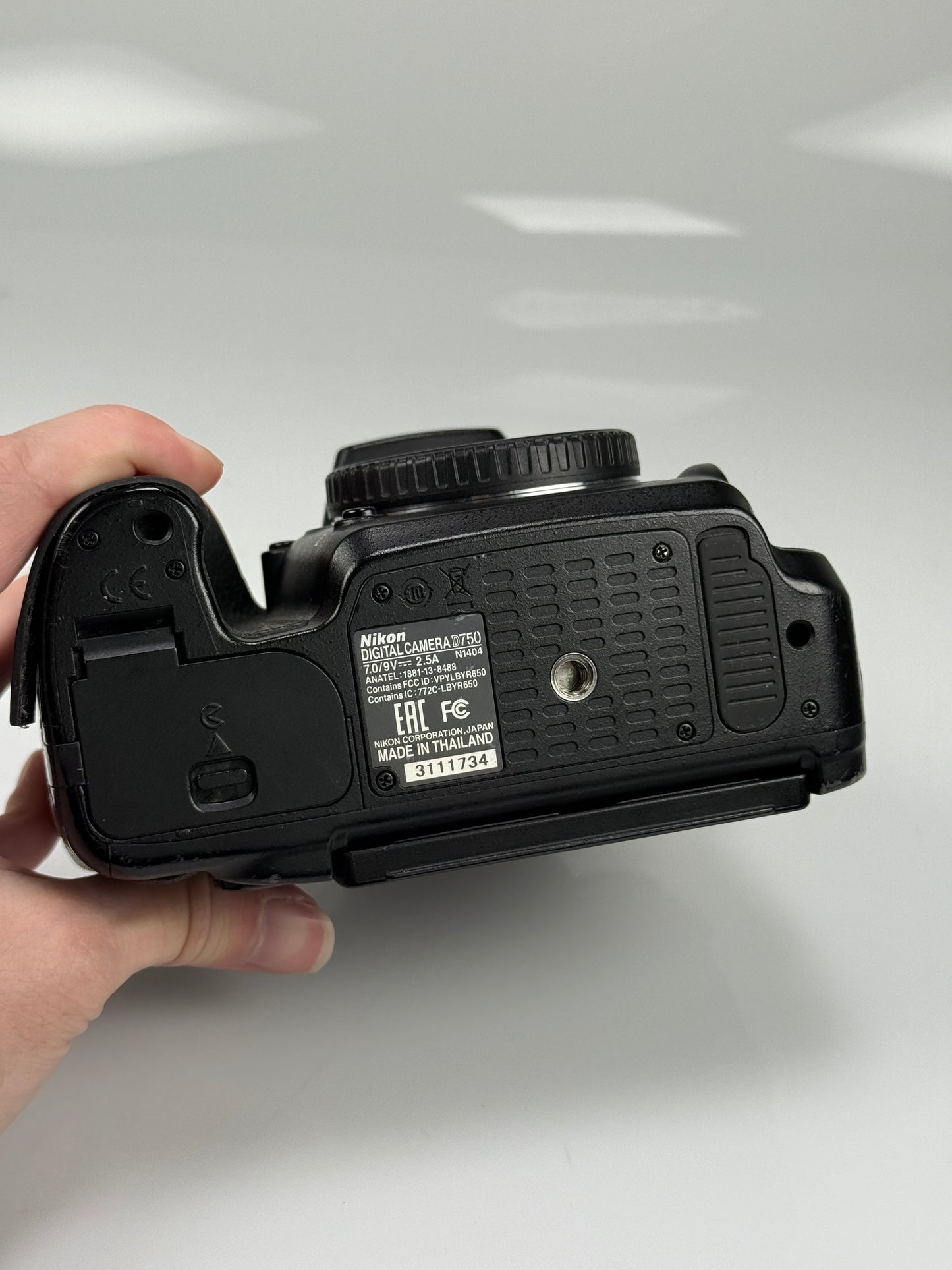 Nikon D750 24.3MP Digital SLR Camera Body