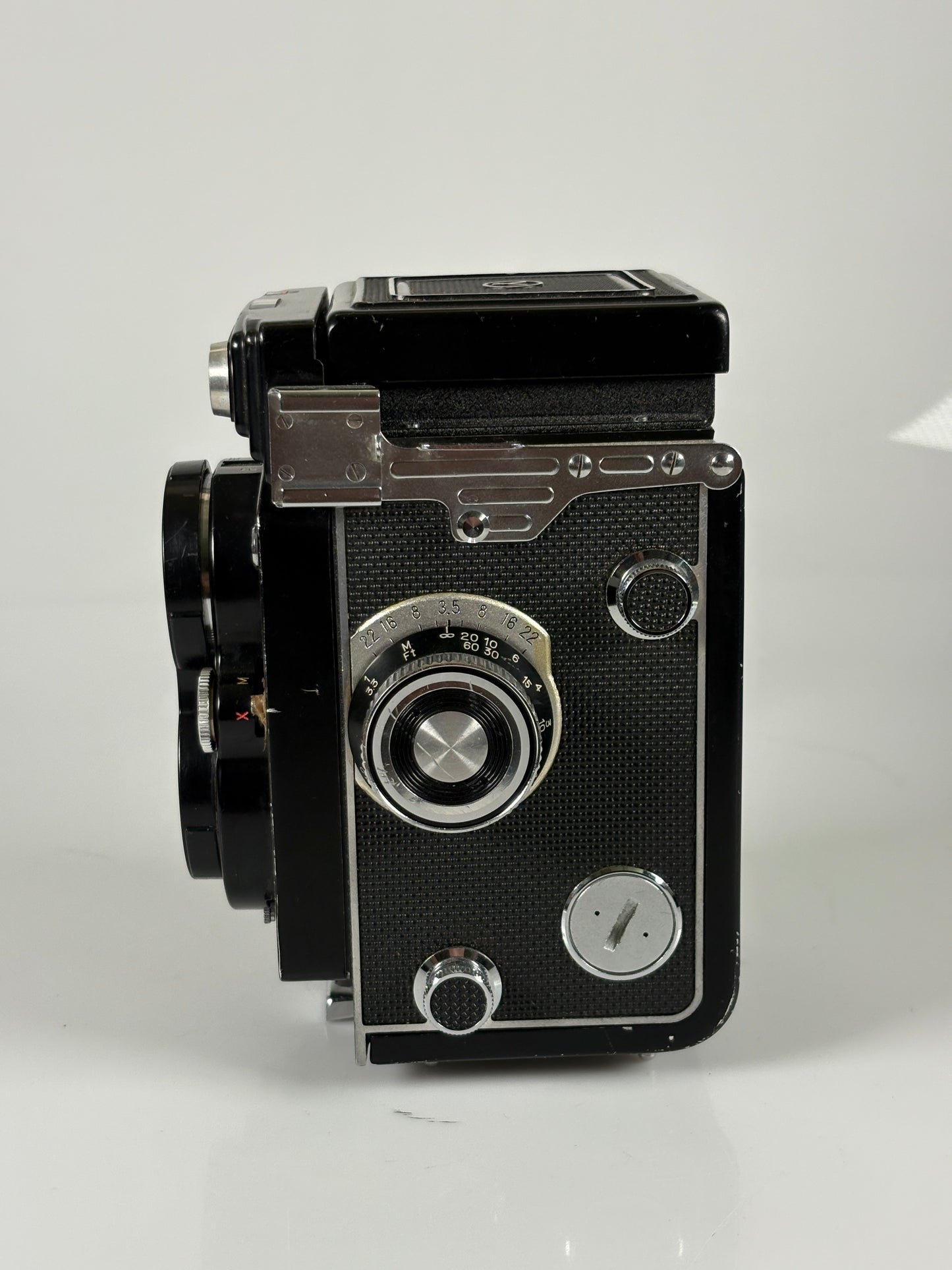 Yashica Mat 124 Medium Format 6x6 TLR Camera