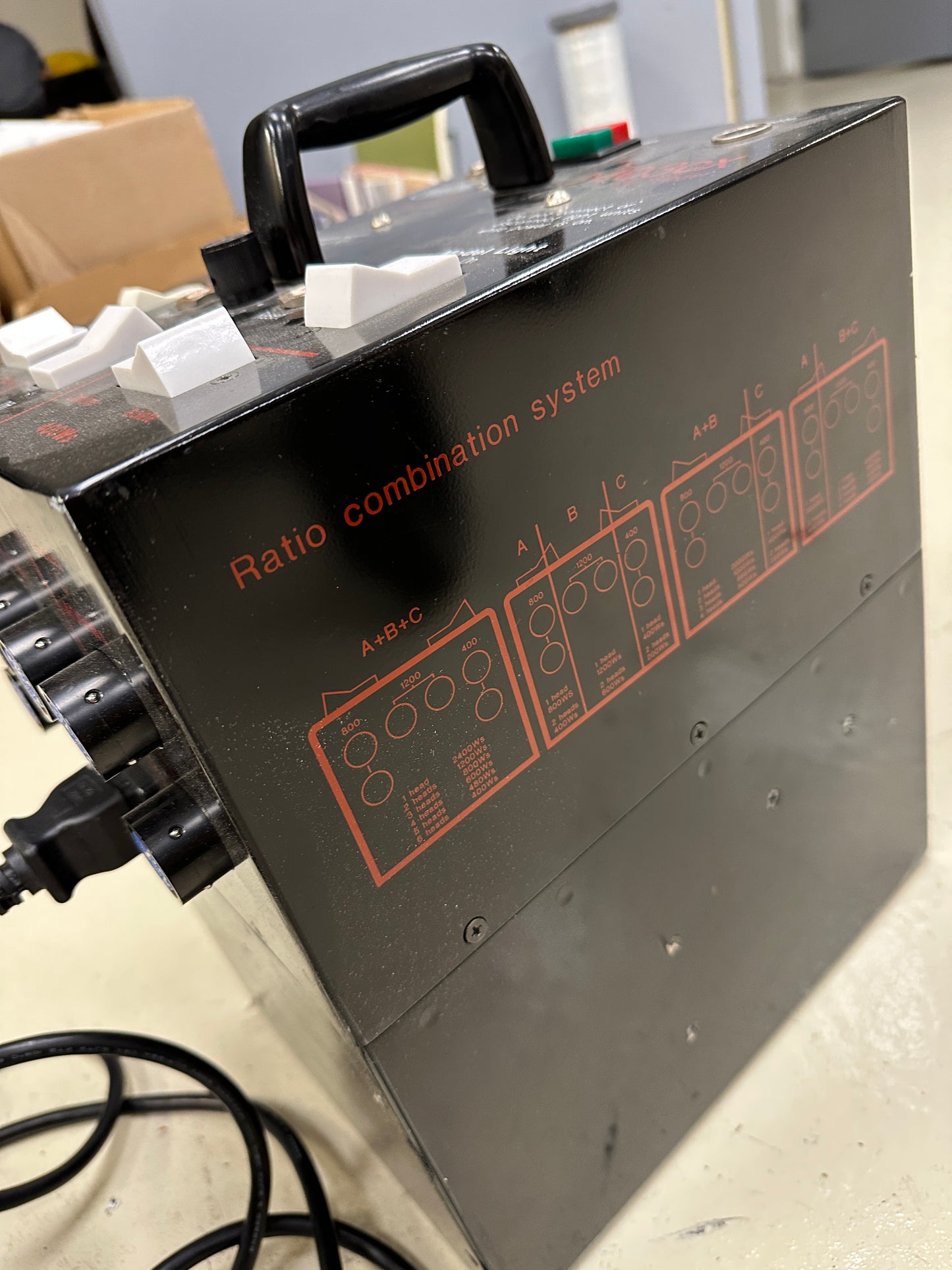 Speedotron 2403CX 2400 w/s power pack