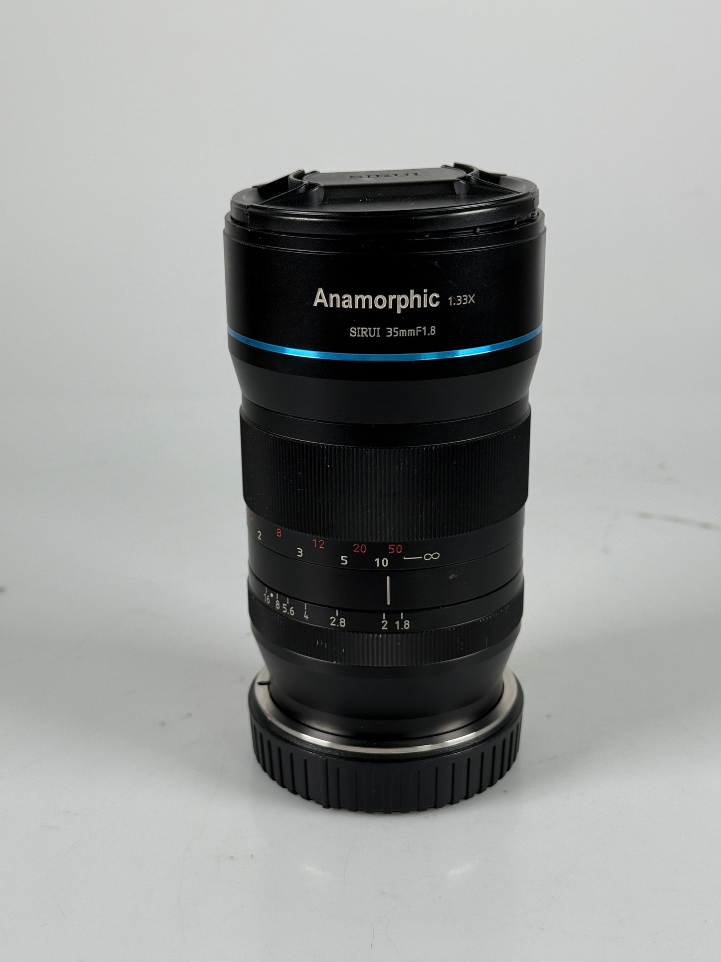 SIRUI 35mm f1.8 1.33x Anamorphic Lens Canon RF Mount