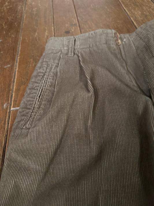 Vintage LL Bean Womens size 10 waist 28 Corduroy Pleated Front Pants