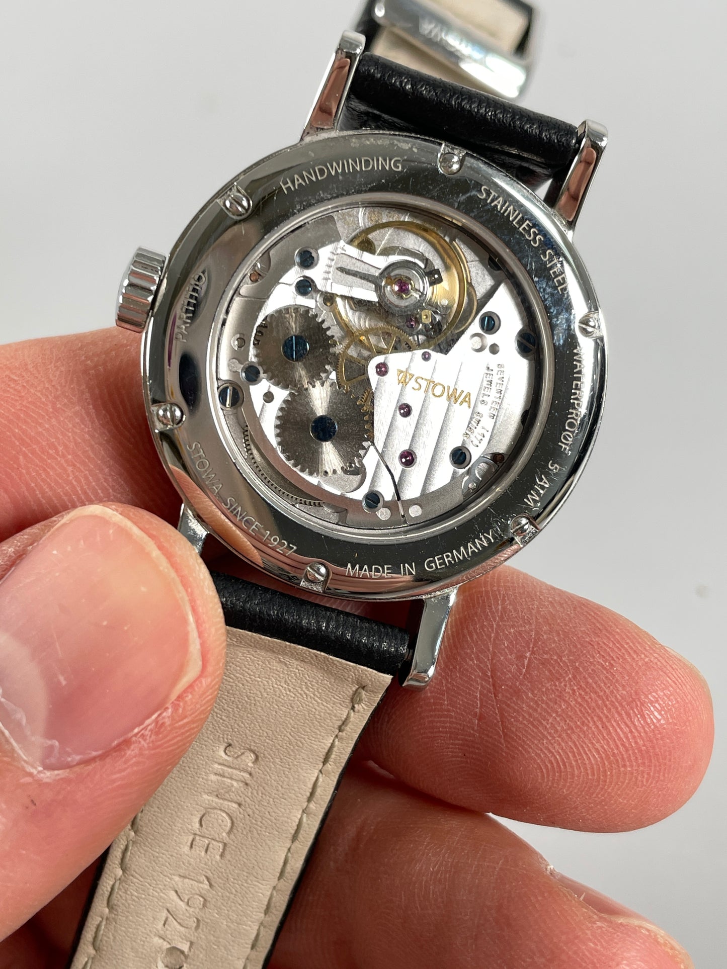 Stowa Partitio Classic black manual wind leather strap