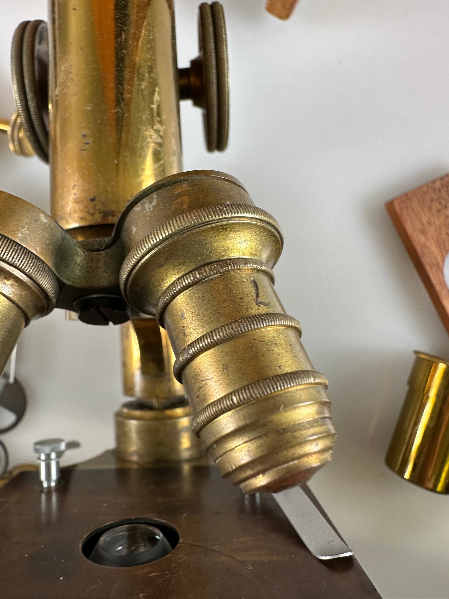 Leica LEITZ Wetzlar vintage Brass Microscope w/ 7, 3 objective Columbia univ
