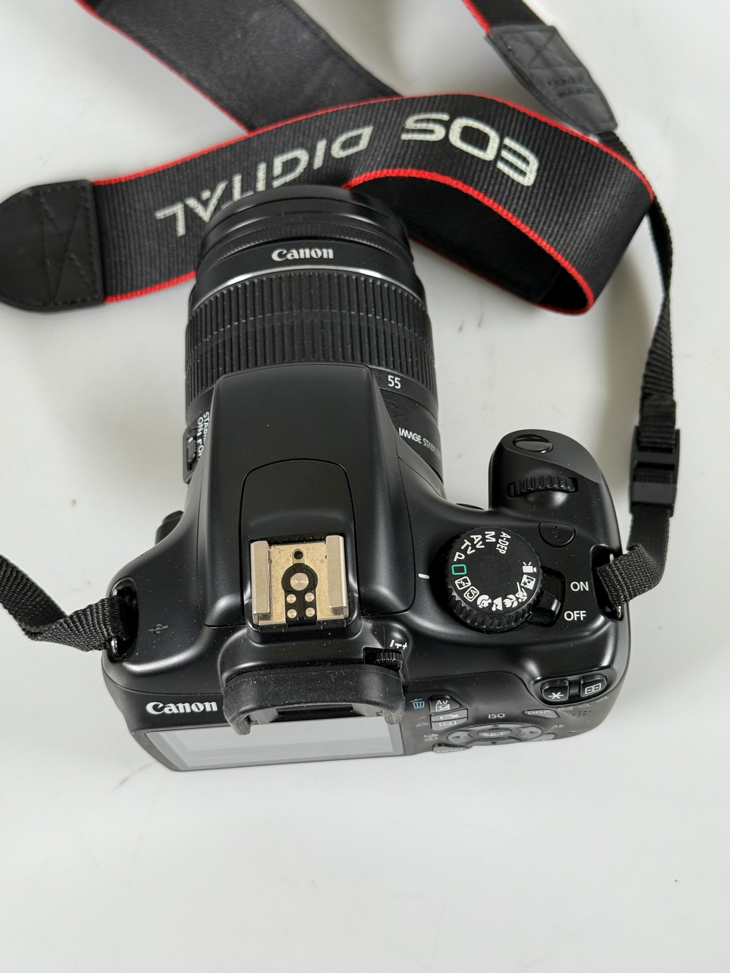 Canon EOS Rebel T3 DSLR Camera kit with 18-55mm lens