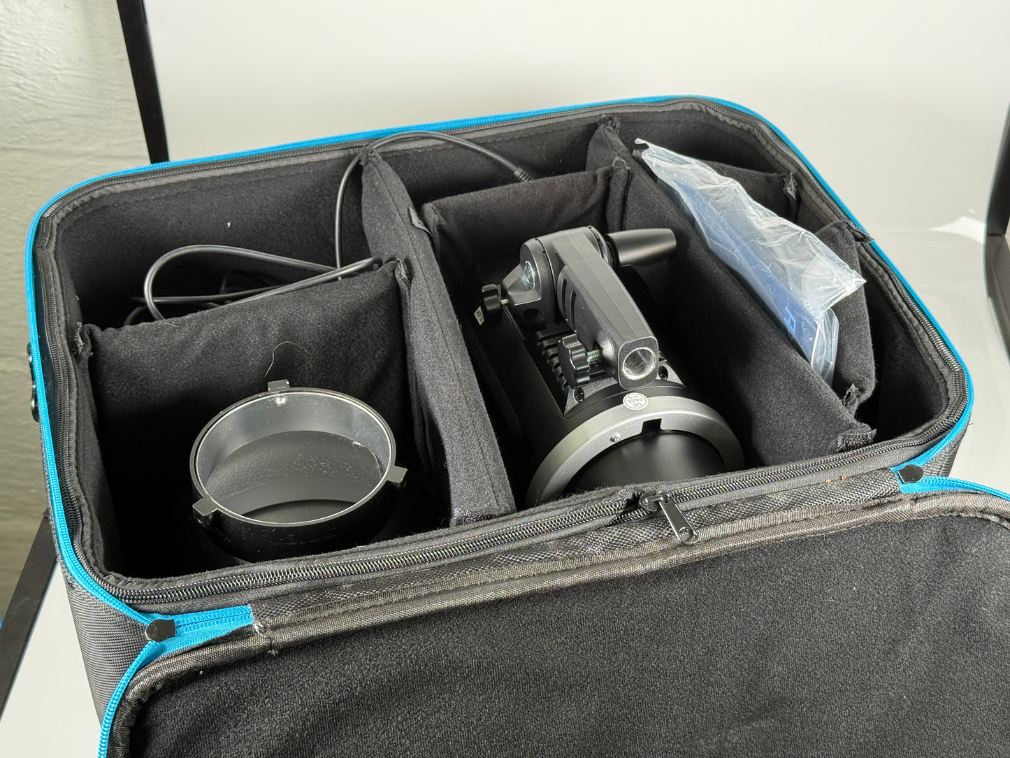 Flashpoint Xplor 600 R2 Pro TTL Flash