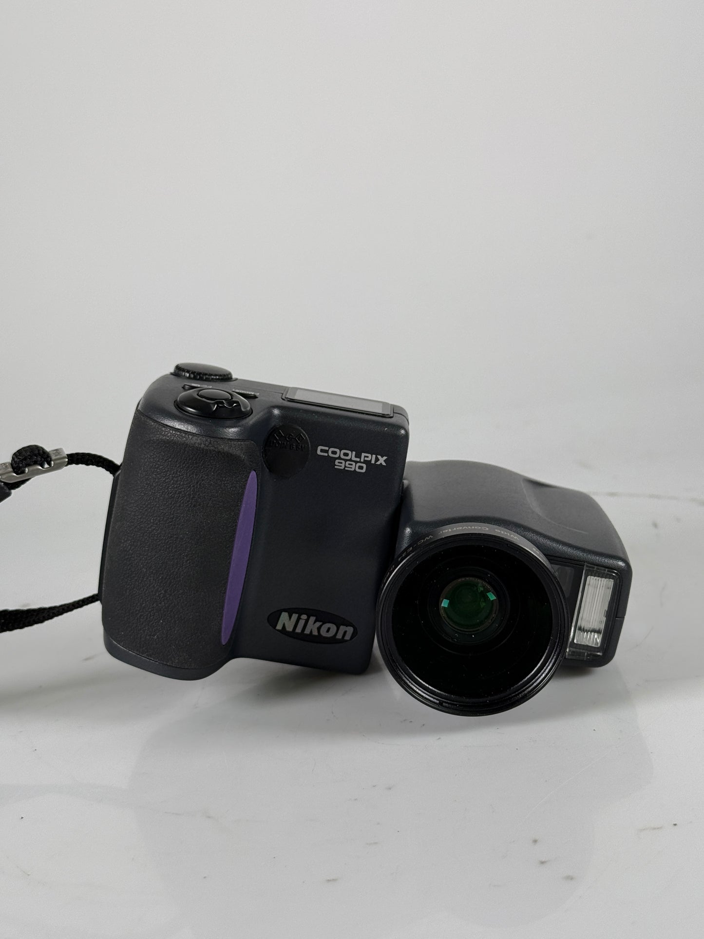 NIKON Coolpix 990 3.34MP CCD Y2K Digicam Digital Camera + WC-E24