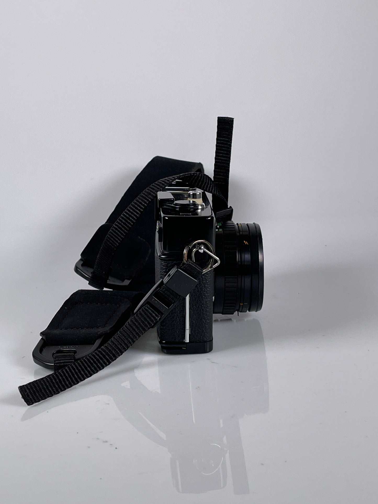 MINOLTA Hi Matic E Rangefinder 35mm Film Camera Black