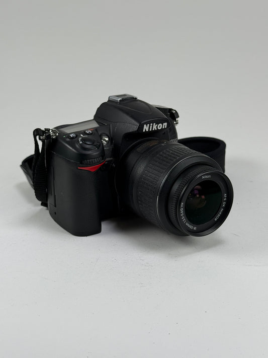 Nikon D7000 Digital SLR Camera Body kit w/ 18-55mm VR lens