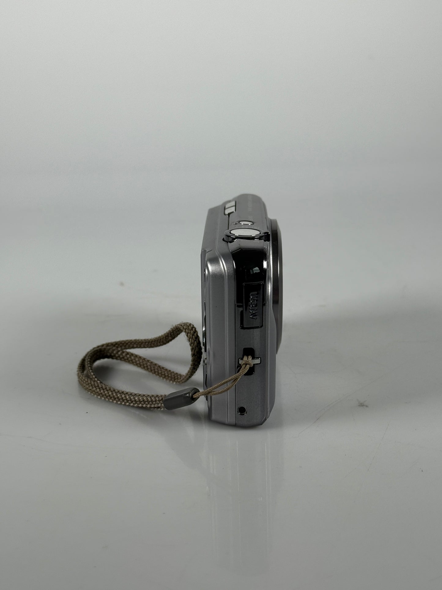 Casio exilim EX-H10 12.1MP Digital Camera