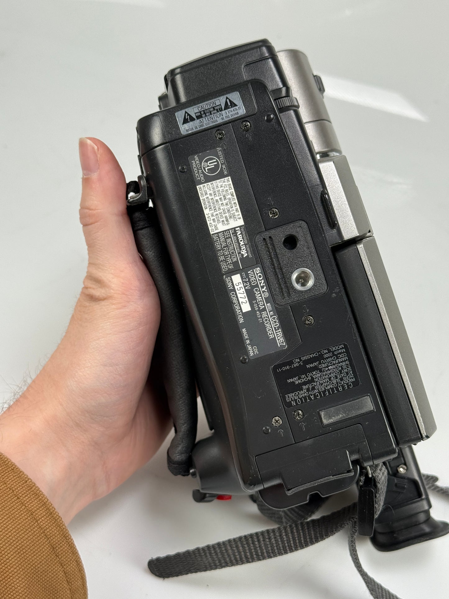 Sony CCD-TRV67 Hi8 Analog Camcorder - Record Transfer Watch Video8