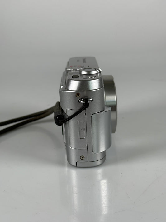 Panasonic Lumix DMC-LZ2 5.0MP 24x Zoom Digital Camera